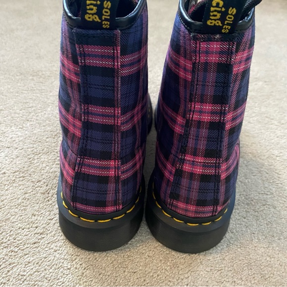 Dr Martens 1460 Pink Multi Tartan Plaid 41969650 Size 10 Combat Boots Lace Up - Picture 5 of 15